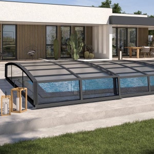 Un abri piscine pour protéger son bassin : kit télescopique pratique ! -  France Abris